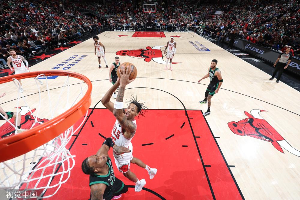 年龄集中在 年龄集中在