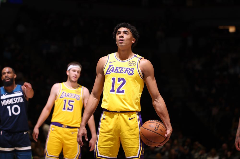 他以自己的 他以自己的