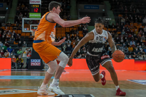 万欧租借费 万欧租借费